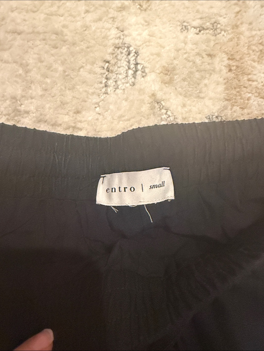 entro Black Wide-Leg Pants and Matching Crop Top with Cream Trim - Picture 3 of 6
